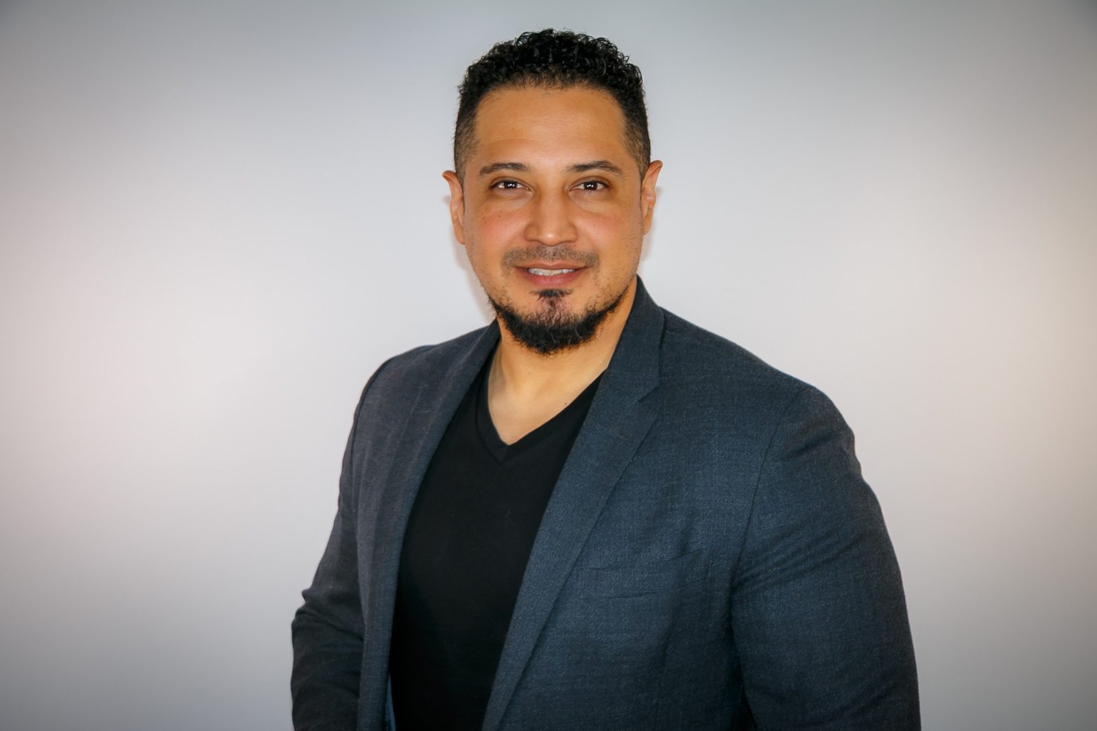 Alan R. Hernandez — Houston Foreclosure Broker, White Picket Realty